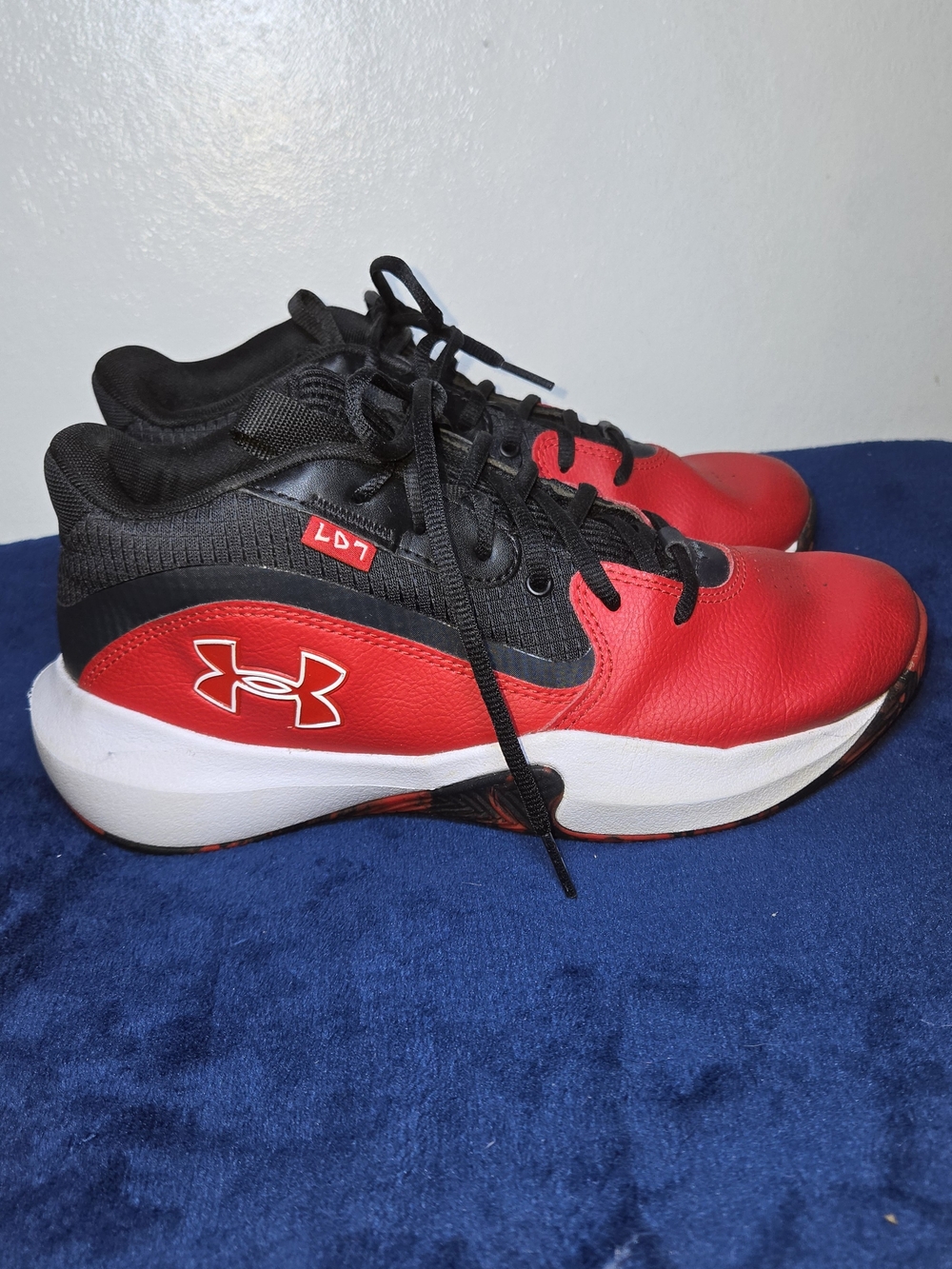 Under Armour Lock Down Basketball Sneakers Mens 8 Black/Red